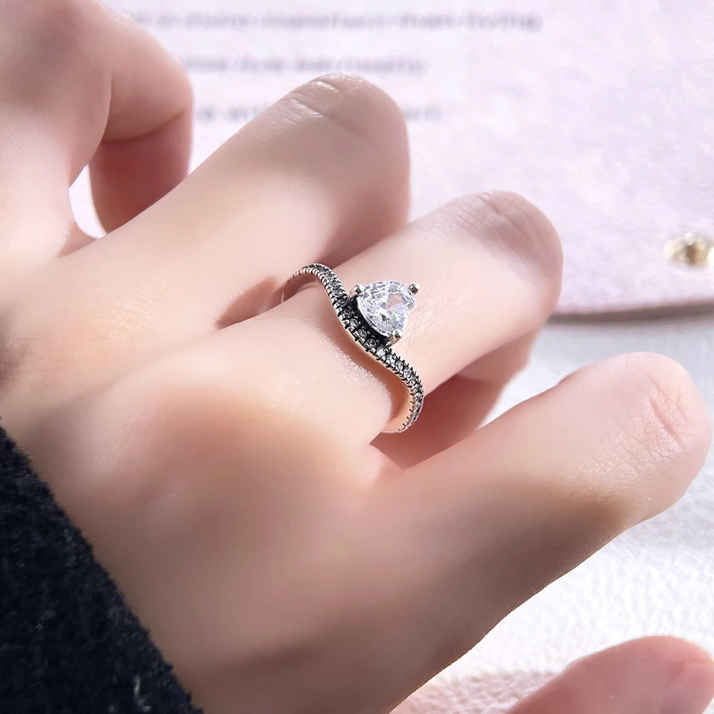 Zircon Blue Crystal Heart Bow Rings